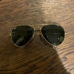 Ray Ban Aviator shades